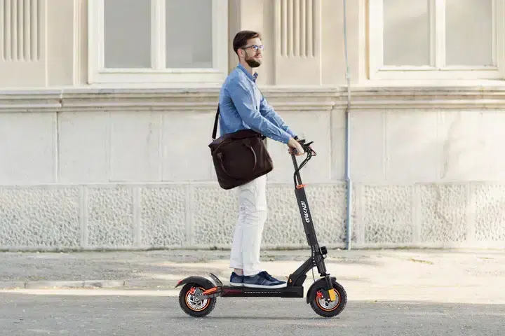 Enjoy_your_riding_with_iENYRID_M4_Pro_S_upgraded_electric_scooter_6