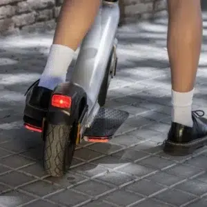 Pure FLEX Electric Scooter 10 Pure_Advance_footpad2