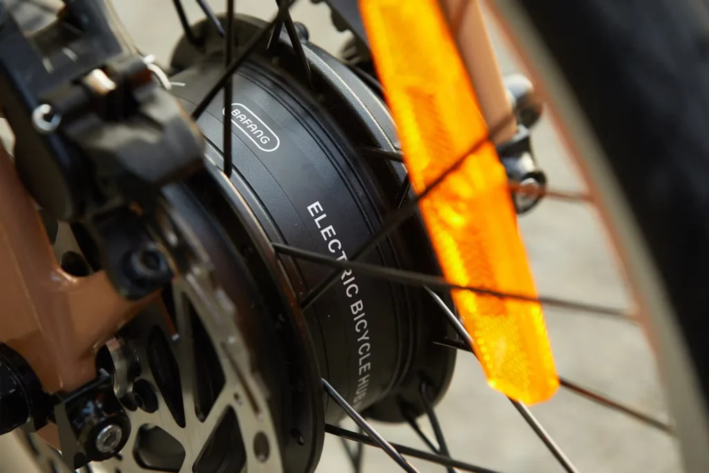 ADO Air Carbon Electric Bike 14 _ZG_008068-ezgif.com-jpg-to-avif-converter