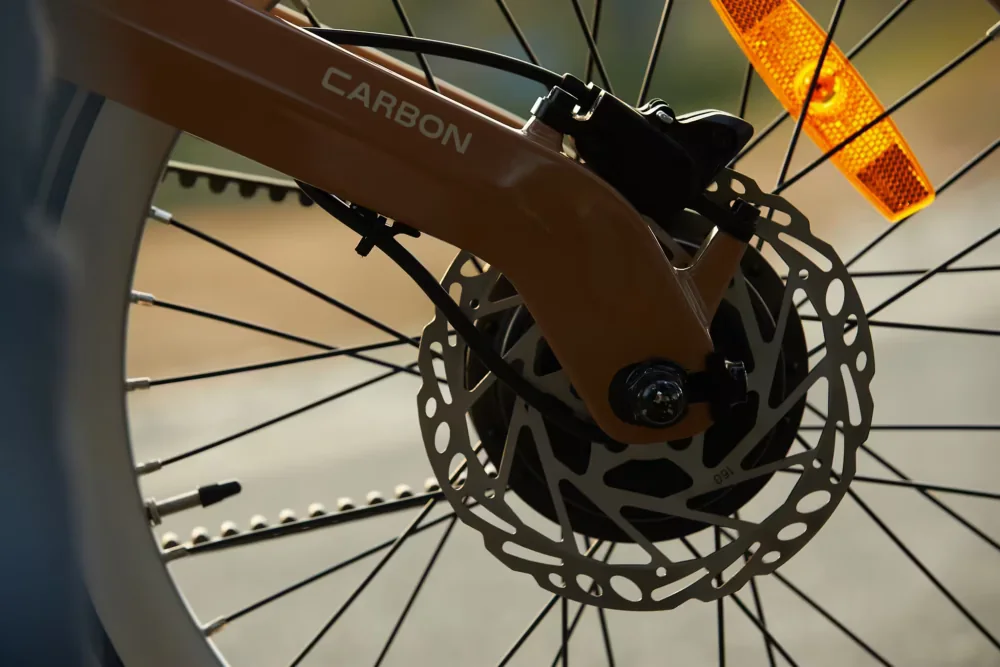 ADO Air Carbon Electric Bike 13 _ZG_008573-ezgif.com-jpg-to-avif-converter