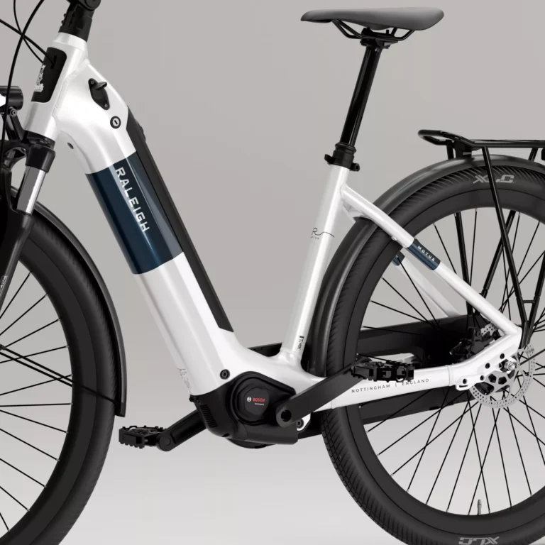 Raleigh Motus 2026 - Derailleur Gear Electric Bike 6 Raleigh Motus - Derailleur Gear 2026 key feature frame