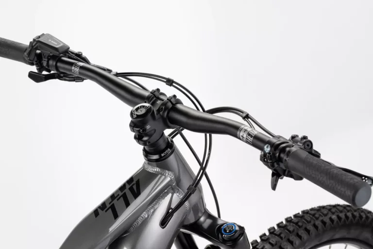 Haibike ALLMTN 4 Electric Bike 7 Haibike ALLMTN 4 handlebar