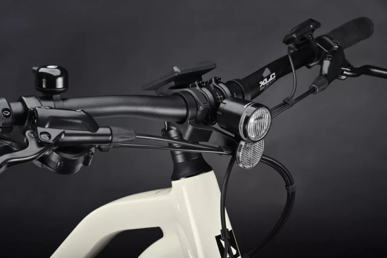 Haibike Trekking 3 Electric Bike 4 Haibike Trekking 3 handlebar