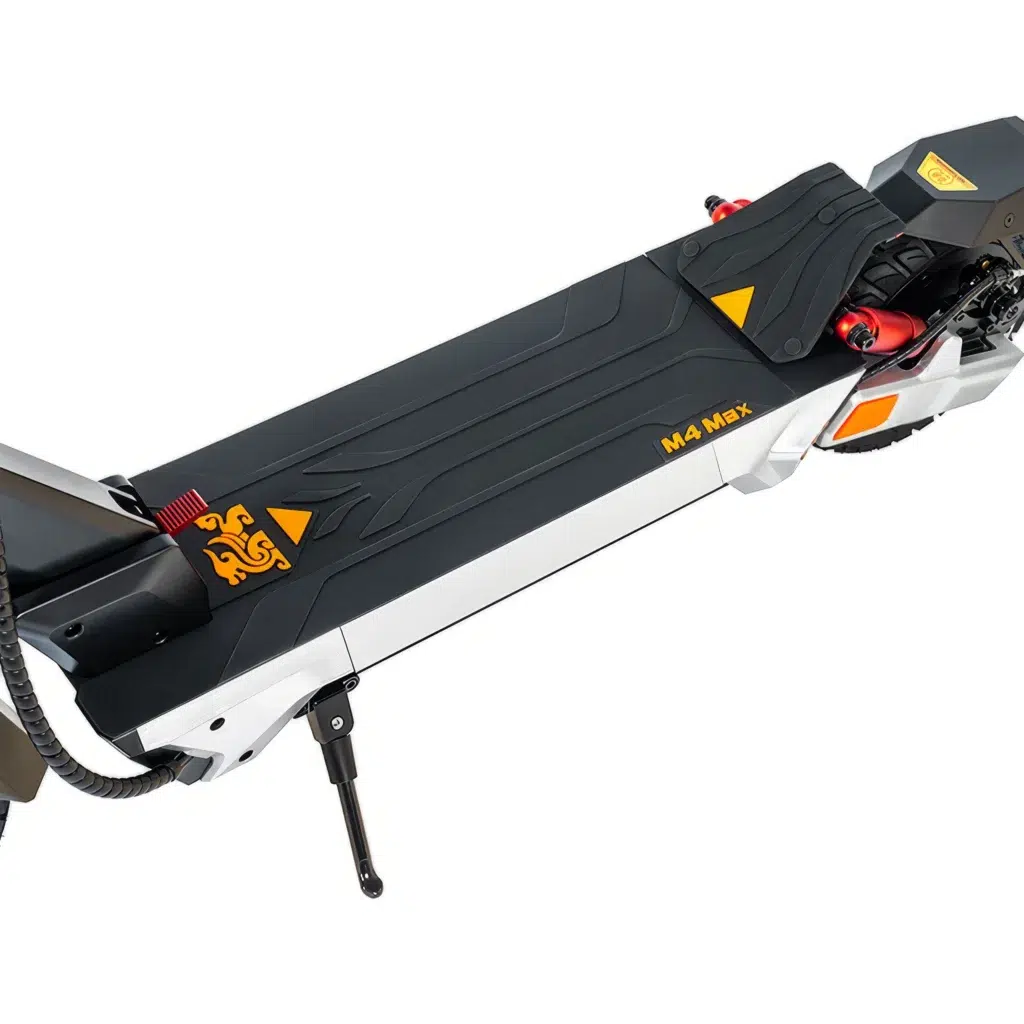 Kugoo KuKirin M4 Max Electric Scooter 13 Kugoo KuKirin M4 Max deck